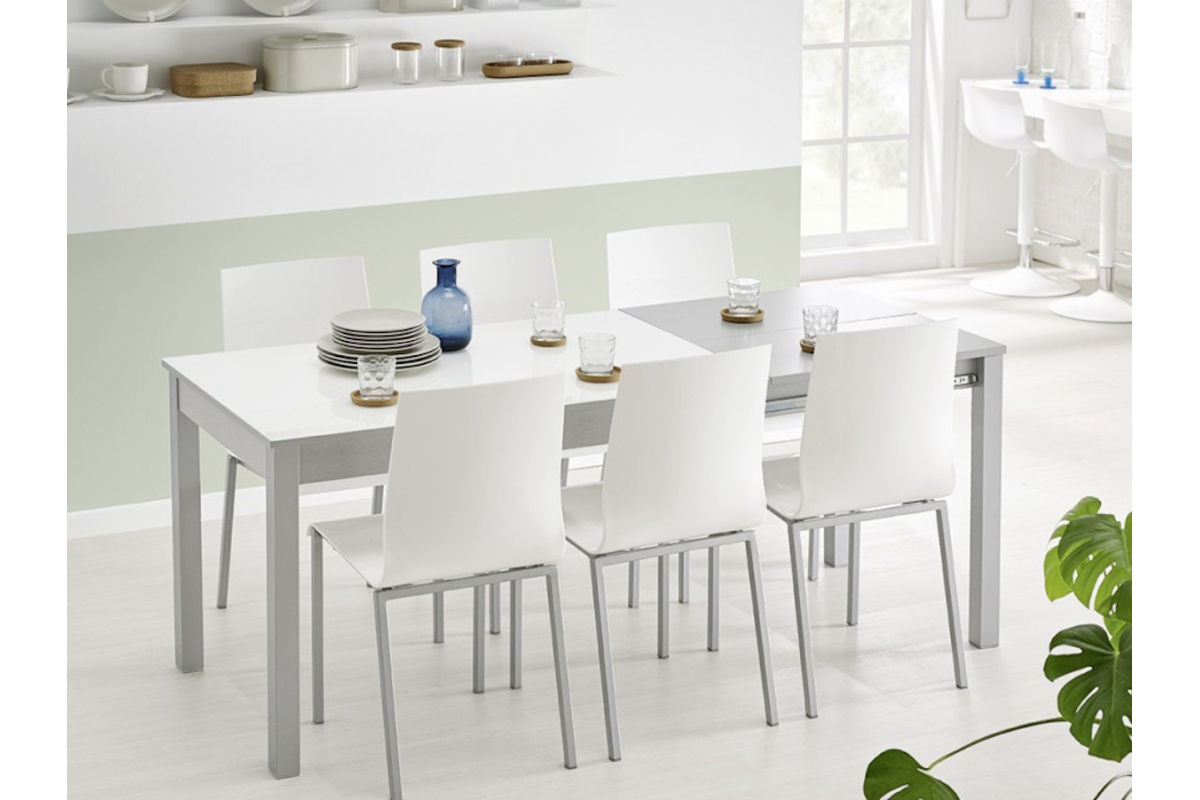 Detalle mesa de cocina extensible moderna tapa cristal modelo Atenas de Velasco