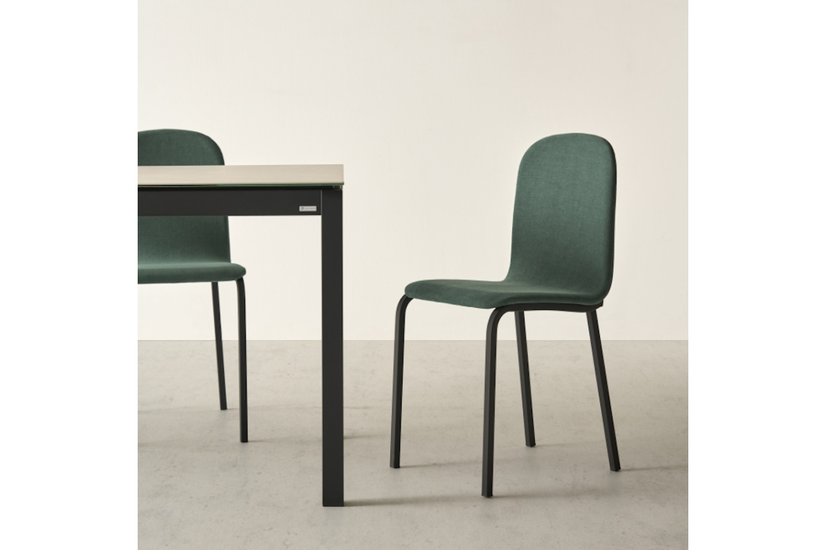 Silla de cocina tapizada con diseño moderno modelo Sira de Velasco